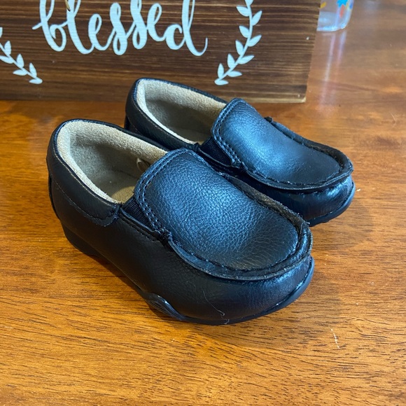 Toddler size 5 dress shoes black - Picture 3 of 5